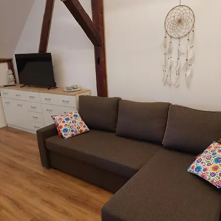 Alojamento de Acomodação e Pequeno-almoço I Sauna W Starym Domu 3*